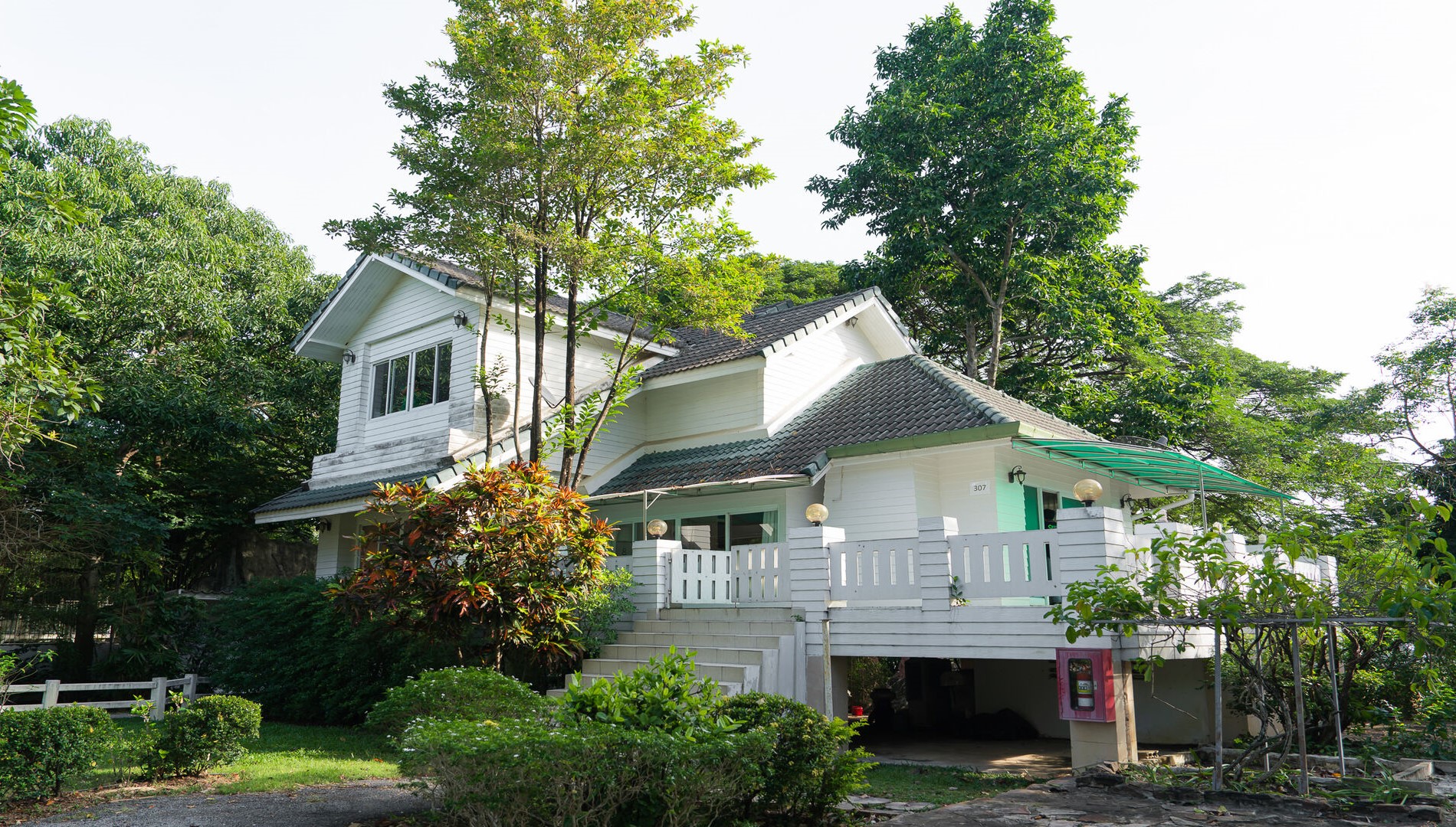 Wonder Mountain Resort Slider 1